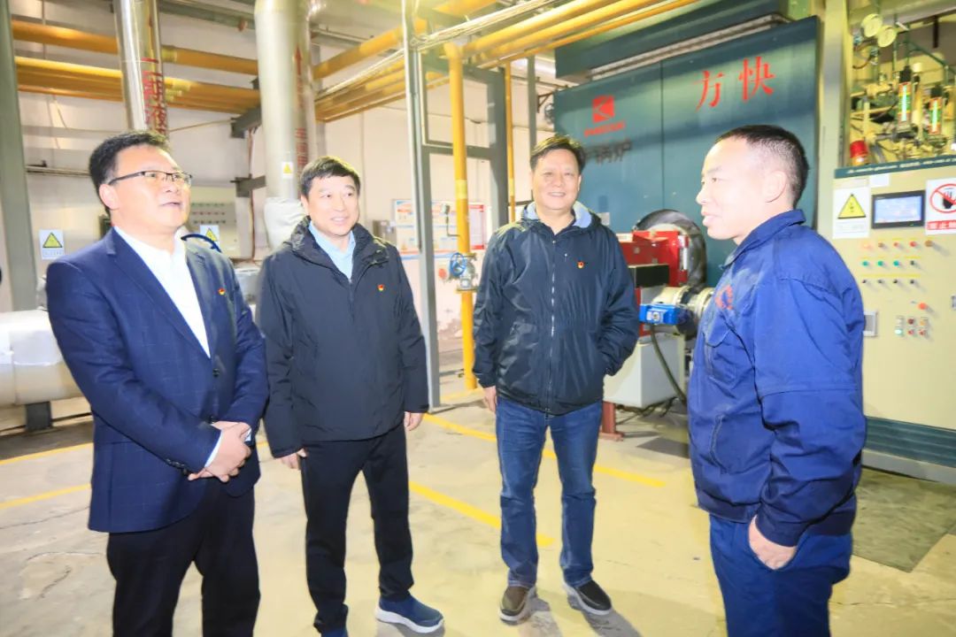 新春慰問送關(guān)懷——集團黨委書記、董事長慰問春節(jié)期間堅守崗位的一線職工