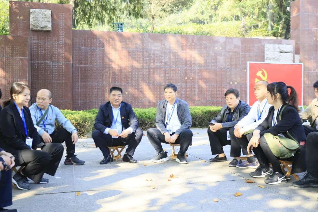 傳承紅色基因·踐行初心使命 | 花花牛乳業集團黨務干部赴河南大別山干部學院開展綜合素質提升教育培訓 傳承紅色基因·踐行初心使命 | 花花牛乳業集團黨務干部赴河南大別山干部學院開展綜合素質提升教育培訓