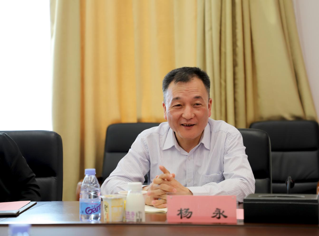 交流促提升 互動謀發展|花花牛乳業集團總裁楊永帶隊分別赴廣東燕塘乳業及越秀風行乳業參觀交流 交流促提升 互動謀發展|花花牛乳業集團總裁楊永帶隊分別赴廣東燕塘乳業及越秀風行乳業參觀交流