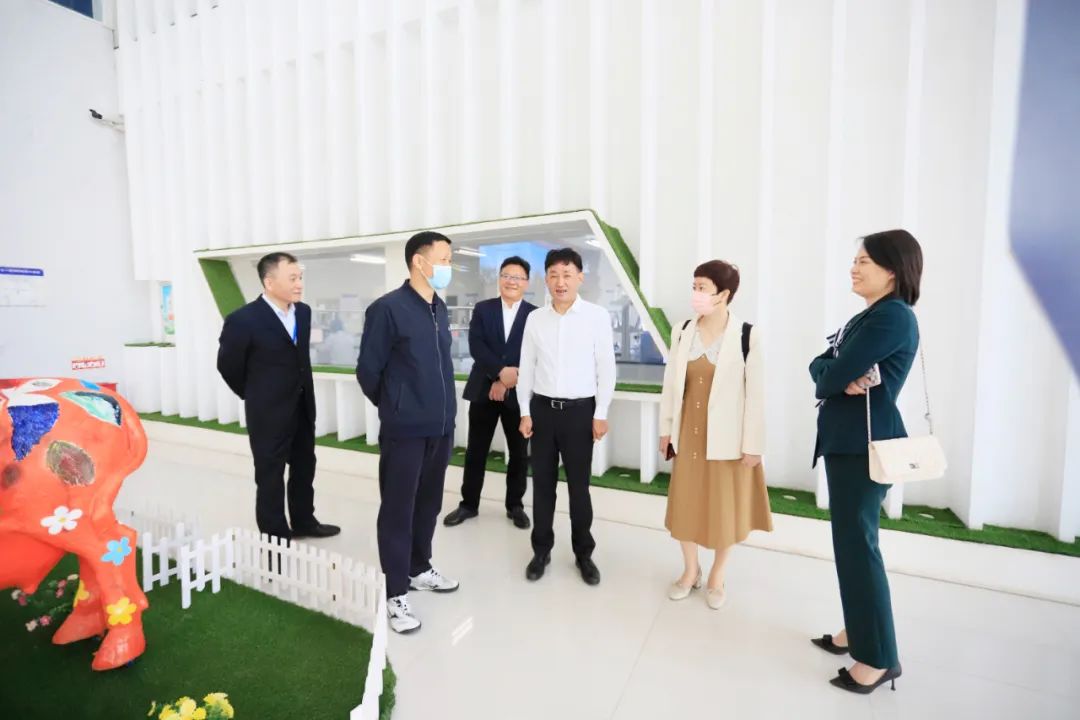 花花牛| 省農投集團董事長李曉寰一行蒞臨花花牛調研指導工作 花花牛| 省農投集團董事長李曉寰一行蒞臨花花牛調研指導工作
