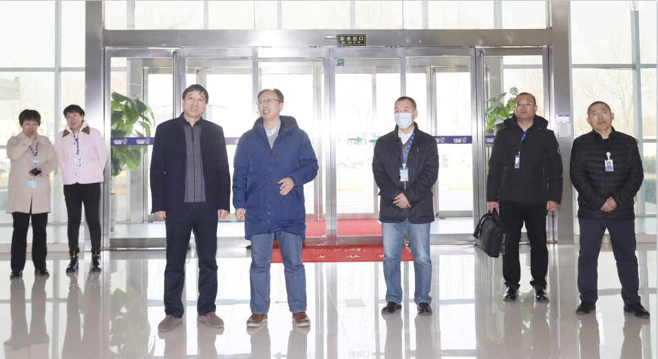 花花牛丨東北農(nóng)大食品學(xué)院院長(zhǎng)、中原食品實(shí)驗(yàn)室首席科學(xué)家姜毓君教授蒞臨花花牛乳業(yè)集團(tuán)調(diào)研 花花牛丨東北農(nóng)大食品學(xué)院院長(zhǎng)、中原食品實(shí)驗(yàn)室首席科學(xué)家姜毓君教授蒞臨花花牛乳業(yè)集團(tuán)調(diào)研