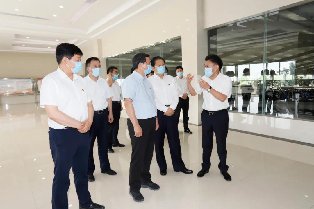 快訊 | 河南省委常委、省紀委書記、省監(jiān)委主任任正曉蒞臨花花牛乳業(yè)集團新蔡瑞亞牧場調(diào)研 快訊 | 河南省委常委、省紀委書記、省監(jiān)委主任任正曉蒞臨花花牛乳業(yè)集團新蔡瑞亞牧場調(diào)研