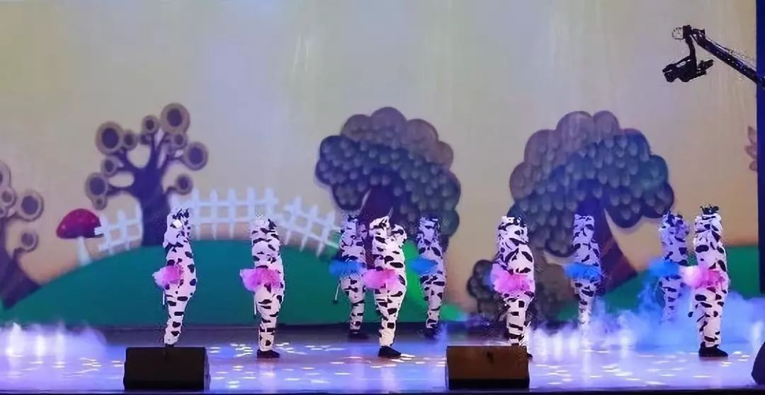 “贏在2019”,花花牛乳業集團2019年新春晚會盛大開幕 “贏在2019”,花花牛乳業集團2019年新春晚會盛大開幕