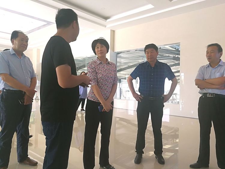 駐馬店市委常委、統(tǒng)戰(zhàn)部長姚新文 蒞臨花花牛乳業(yè)集團(tuán)總部調(diào)研