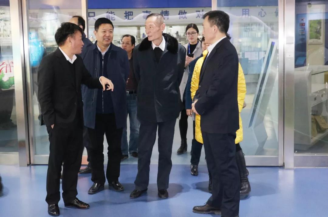 中國奶業協會高鴻賓會長蒞臨花花牛指導工作 中國奶業協會高鴻賓會長蒞臨花花牛指導工作