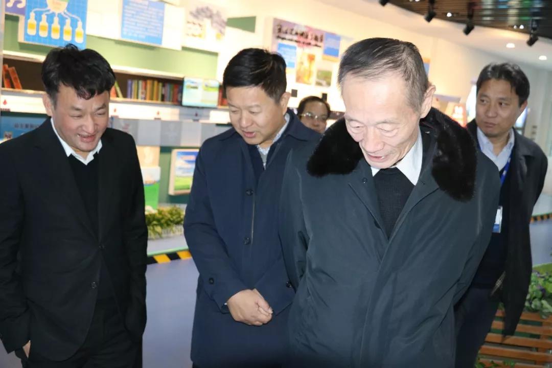 中國奶業協會高鴻賓會長蒞臨花花牛指導工作 中國奶業協會高鴻賓會長蒞臨花花牛指導工作