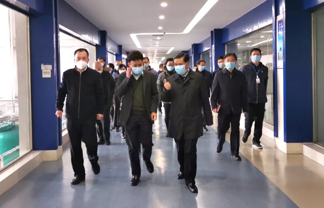 快訊丨河南省副省長武國定蒞臨花花牛乳業集團調研重點保障企業復工復產情況 快訊丨河南省副省長武國定蒞臨花花牛乳業集團調研重點保障企業復工復產情況