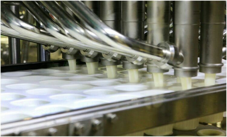 走進(jìn)工廠 走進(jìn)工廠