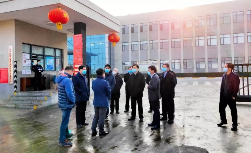 全面復(fù)工 確?！翱挂摺逼陂g百姓所需